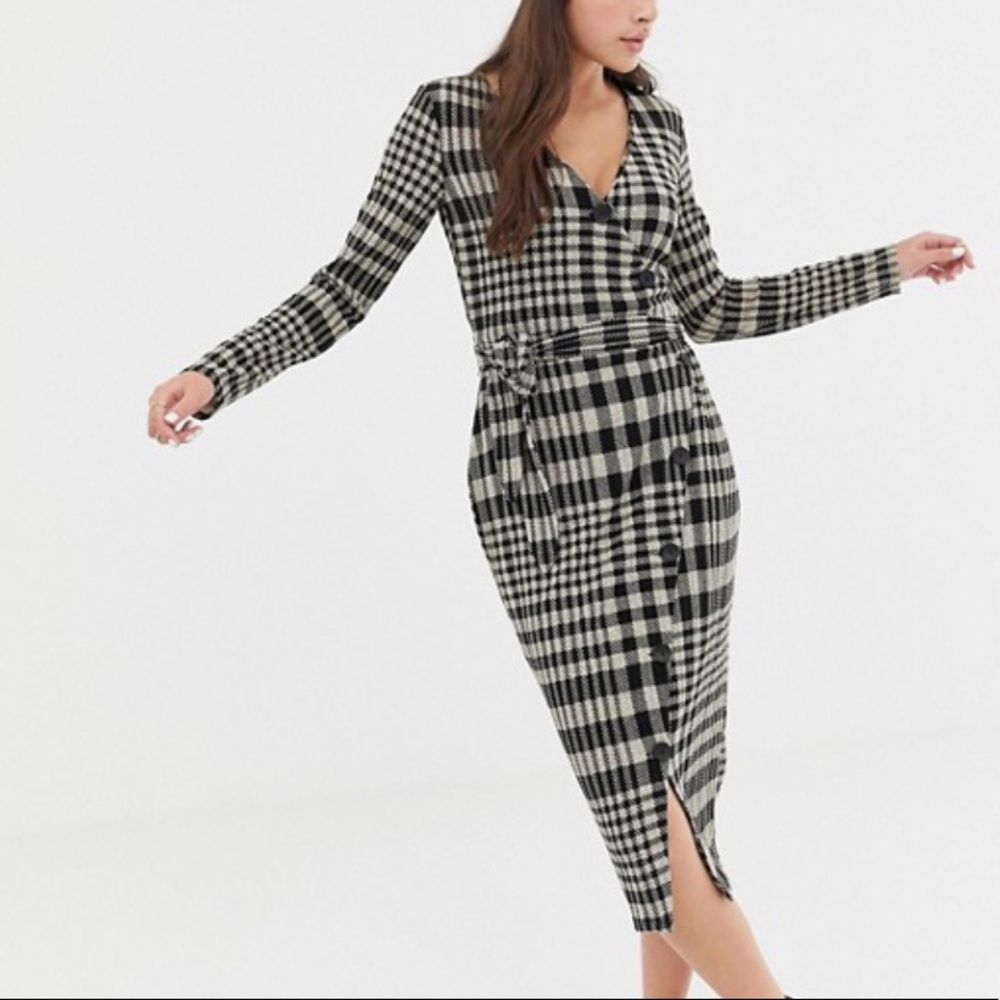 ASOS! Midi checkered dress Brand Bershka size M.